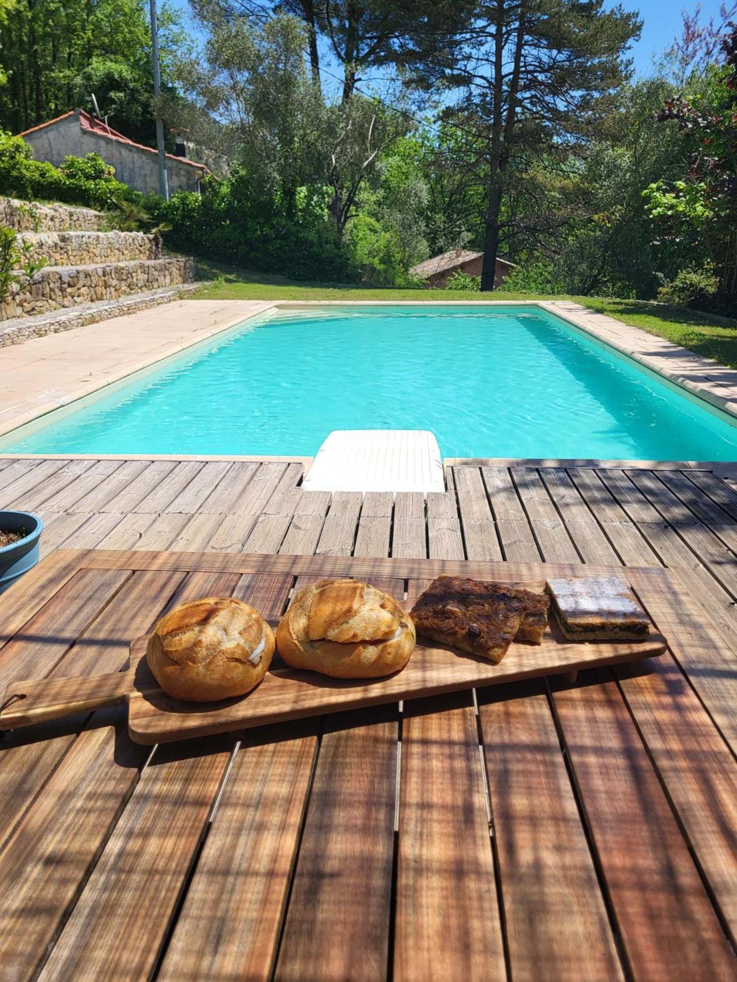 Lou Mas Del Ranc Bed & Breakfast Roquesteron ภายนอก รูปภาพ